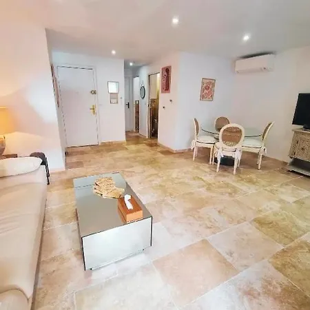 En Centre شقة