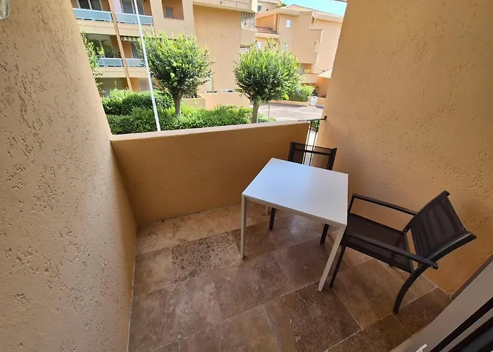 En Centre * Сент-Максім